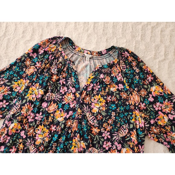 Crown & Ivy V Neck Puff Sleeve Multicolored Floral Blouse Womens Plus 3X - Picture 1 of 8
